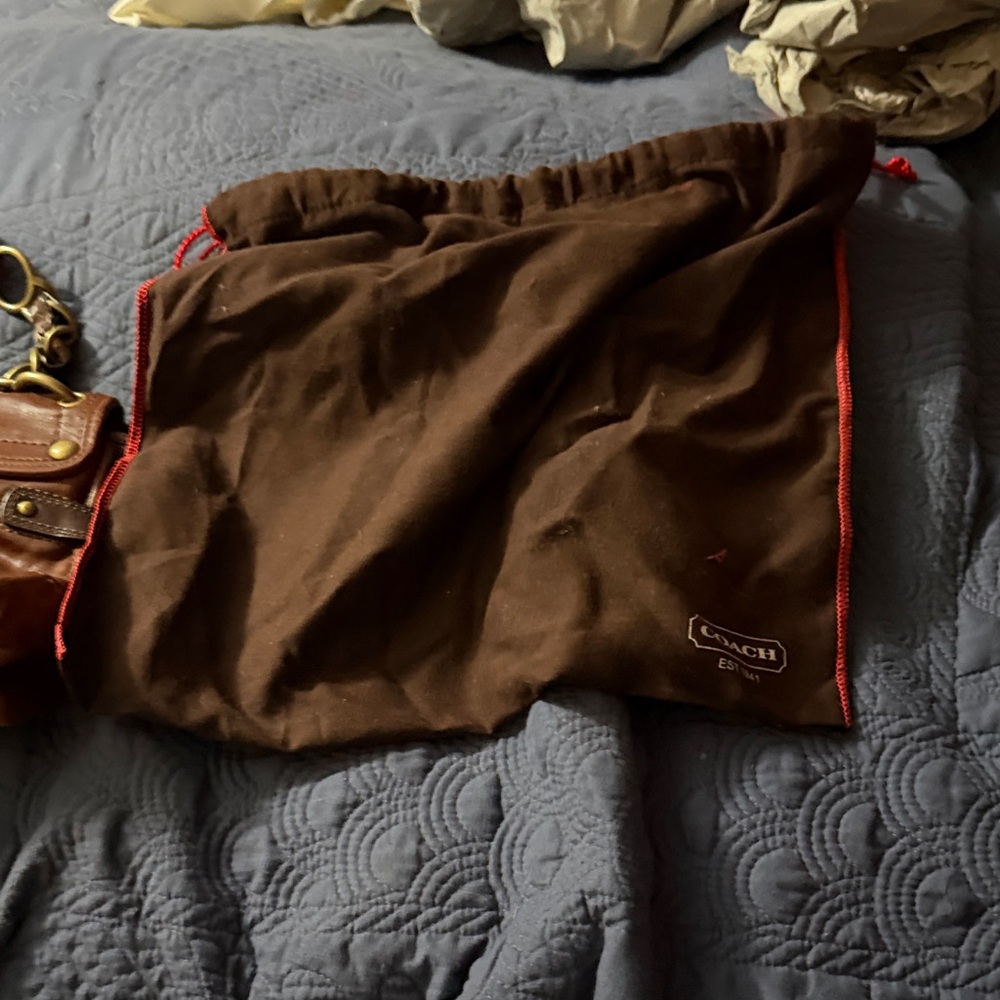Coach Brown Leather Shoulder Bag - Picture 3 of 8